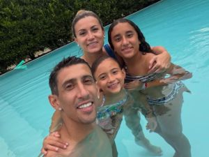 Así está hoy Mía, la hija mayor de Ángel Di María: el emotivo video con fotos del baúl de los recuerdos por sus 13 años