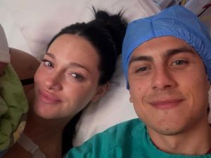 Paulo Dybala, en modo papá primerizo: la tierna postal con su hija Gia que enterneció a las redes