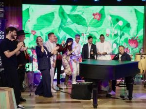 Alejandro Lerner emocionó en La Peña de Morfi y presentó su nuevo material