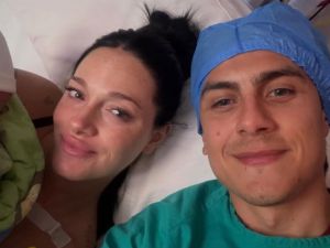 ¿Quién duerme más? La postal más tierna de Paulo Dybala y Oriana Sabatini con su hija Gia