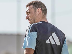 La Selección argentina realizó su primer entrenamiento en Kansas bajo un intenso calor