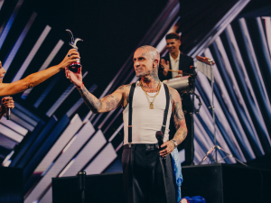 Noche consagratoria para Ke Personajes en Viña: cover ovacionado y dos Gaviotas