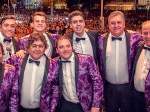 "Voy a dejar los escenarios": el inesperado anuncio de un histórico miembro de Los Palmeras tras décadas de éxito