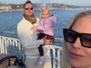 El tierno álbum de fotos de Maxi López y Daniela Christiansson con sus hijos por Suiza